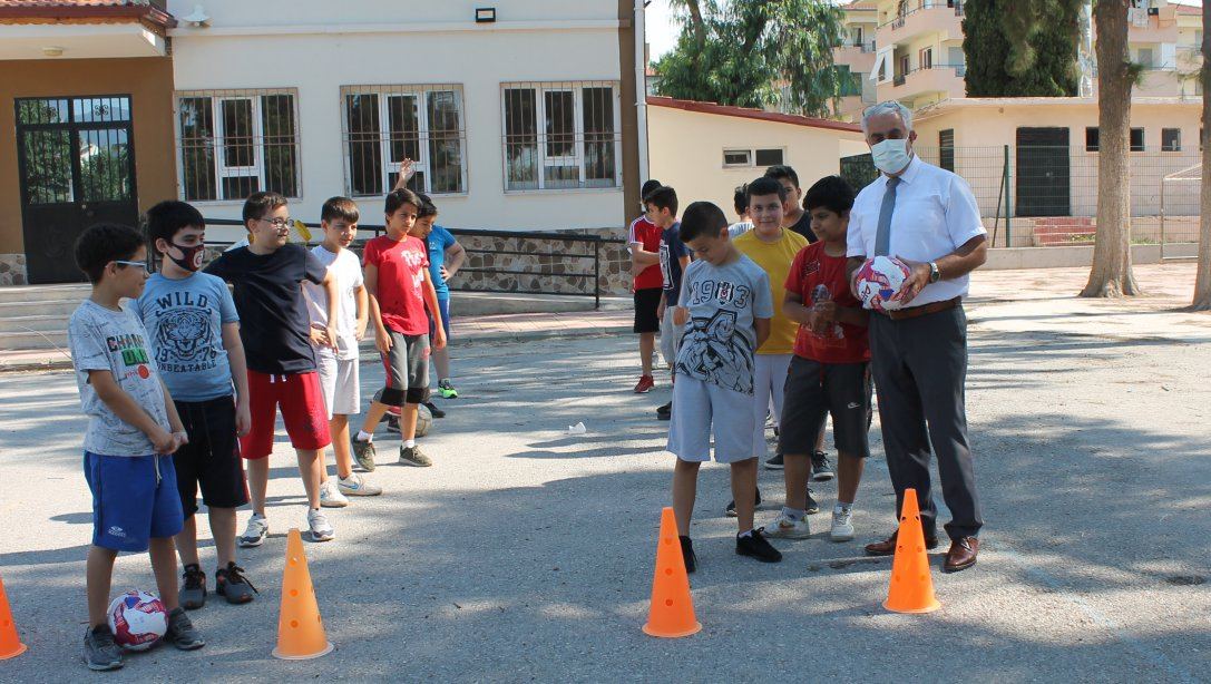 Milli Eğitim Müdürümüz Sayın Cezayir BİLEKLİ  Fatma GÜNAY Ortaokulu'nda 