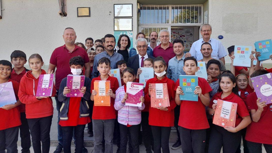 İlçe Milli Eğitim Müdürümüz Sayın Cezayir BİLEKLİ  Belevi Şh. Cengiz Topel Ortaokulunu Ve İlkokulu 'nu ziyaret etti