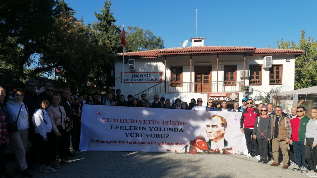 İlçemizde 'Cumhuriyetin İzinde Efelerin Yolunda Yürüyoruz' Etkinliği Yapıldı.