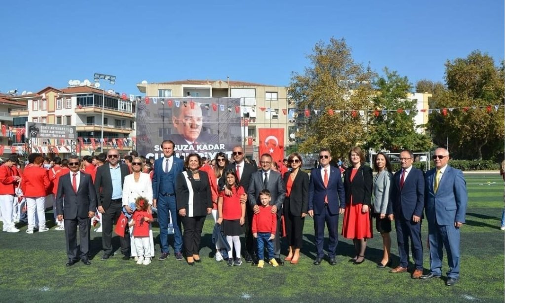 29 EKİM CUMHURİYET BAYRAMI'NIN 101. YIL DÖNÜMÜ İLÇEMİZDE COŞKUYLA KUTLANDI